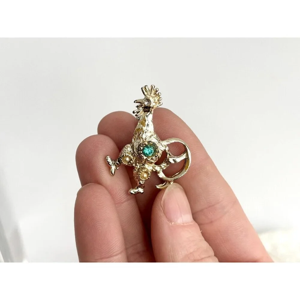 Rooster Figural Blue Rhinestoned Costume Jewelry Brooch | Lapel Pin